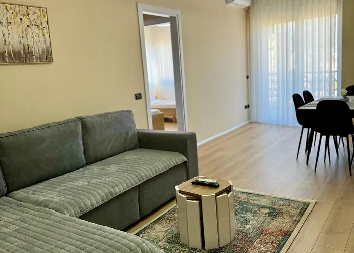 New Bazaar Cozy 3 * טיראנה