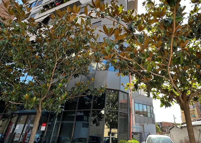 New Bazaar Cozy 3 * טיראנה